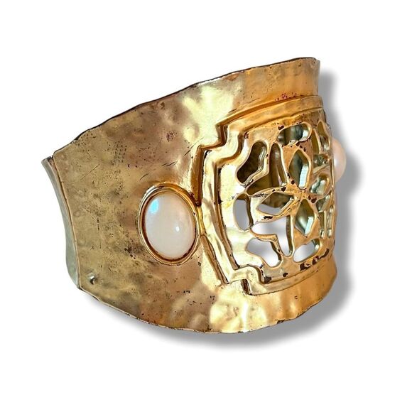 Gold Metal Pearl Cabochon Hinge Bracelet - Picture 2 of 5